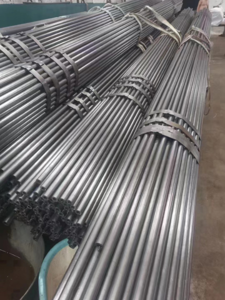 15CrMoG無(wú)縫鋼管GB/T9948-2013石油裂化用無(wú)縫鋼管